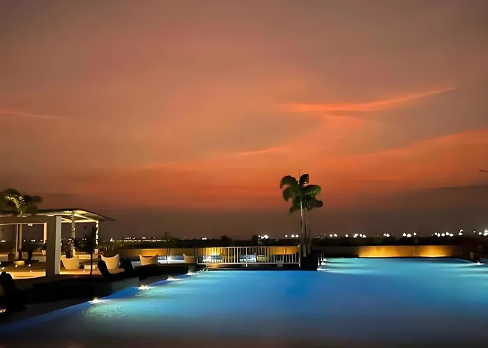 Luxury 2br Retreat Next To Okada Solaire Casino Moa Airsports Apartment *