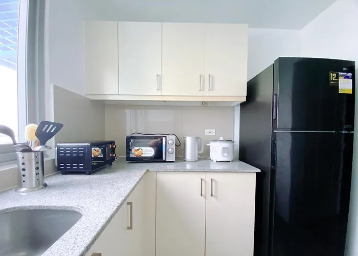 Luxury 2br Retreat Next To Okada Solaire Casino Moa Airsports * Manila