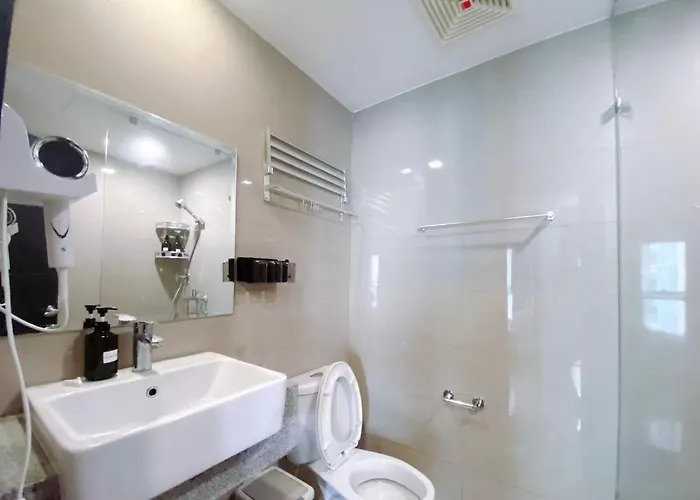 Luxury 2br Retreat Next To Okada Solaire Casino Moa Airsports *